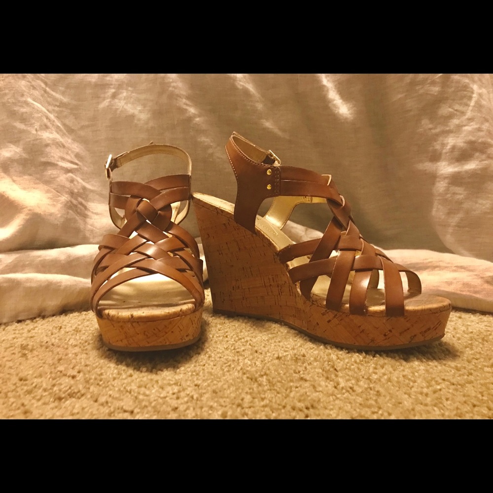 GUESS | Sandal Wedges